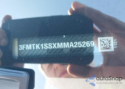 2021 Ford Mustang Mach-E Select z USA, uszkodzony, nr VIN 3FMTK1SSXMMA25269